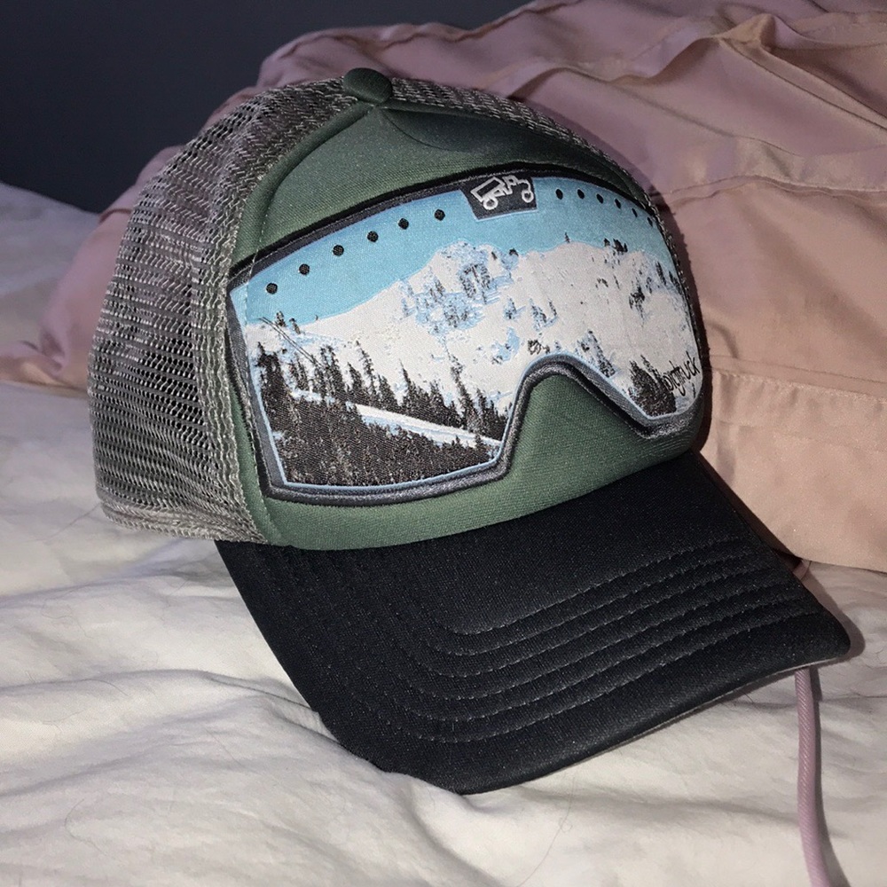 NEVER WORN Trucker Hat Ski Range